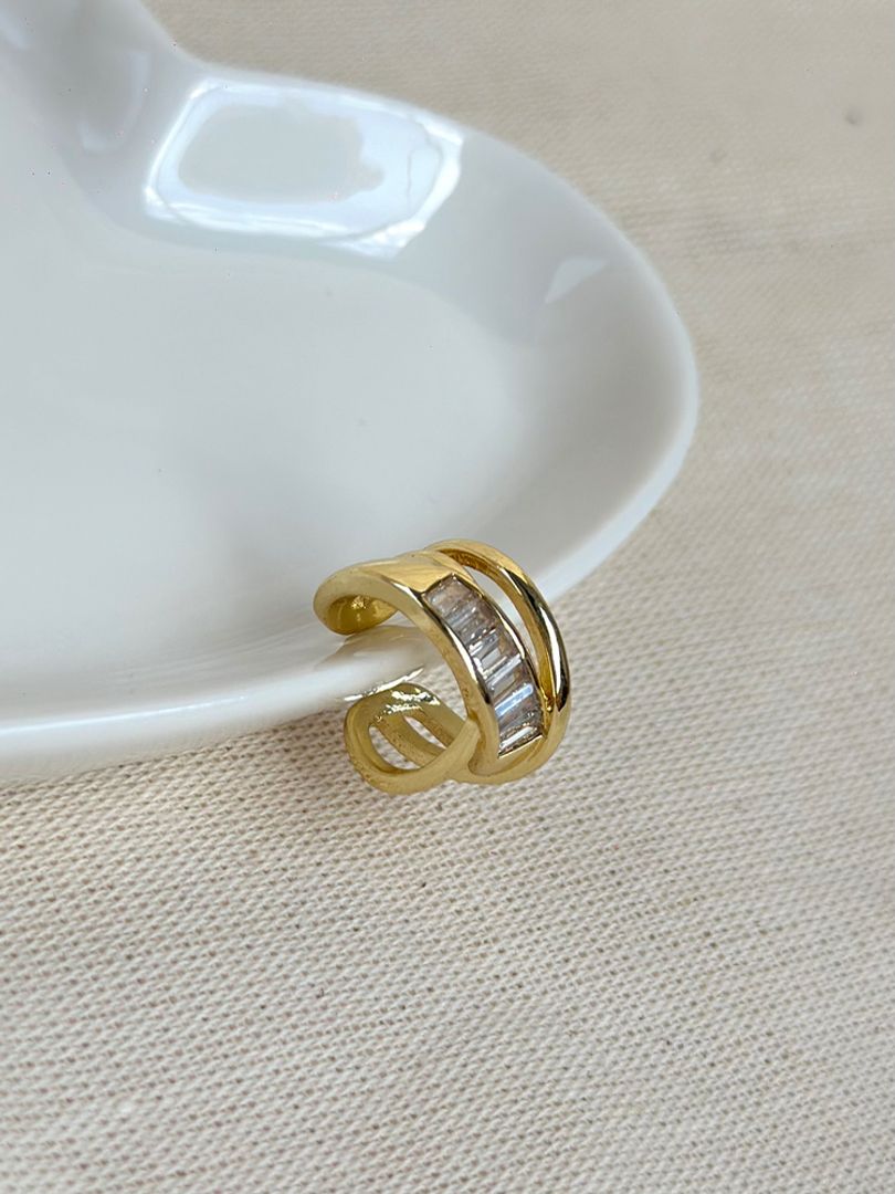 Earcuff piedra cruzada 