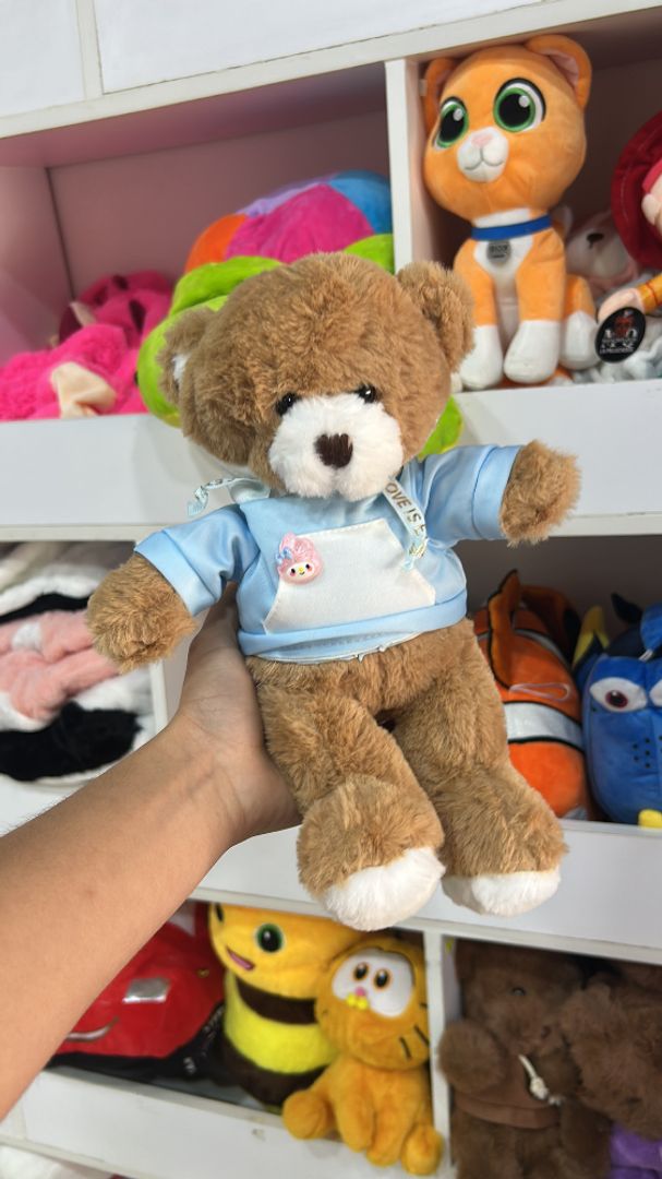 Oso con suéter 30cm