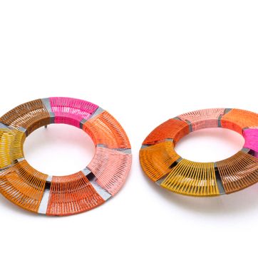 Imagen del producto 7-BLOCK WOVEN CIRCLE EARRINGS