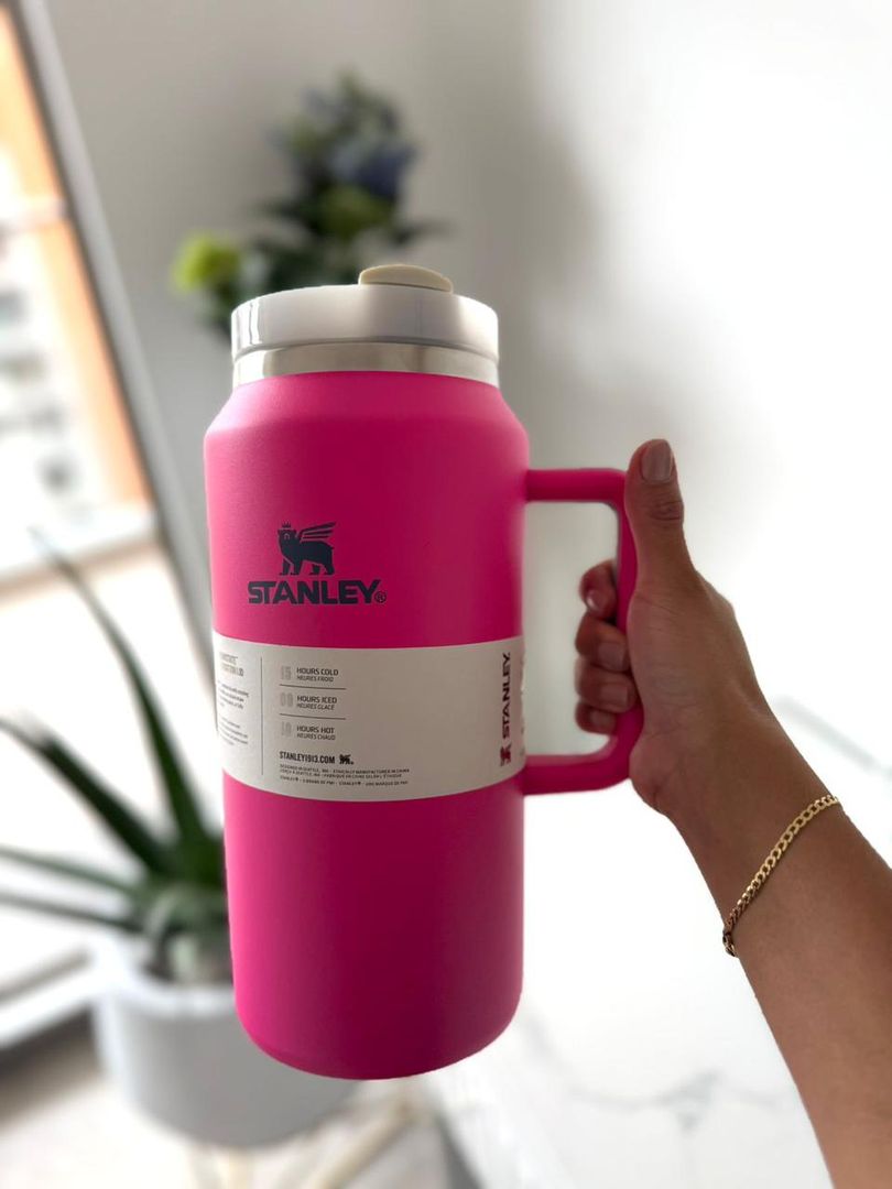 TERMO STANLEY 1.9Litros 64onzas VASO