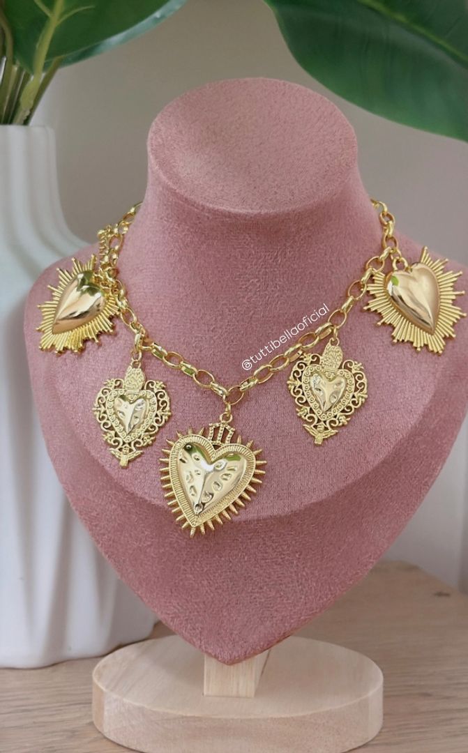 COLLAR CORAZON DORADOS