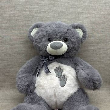 Imagen del producto OSO GRIS CON HUELLAS 60 CM