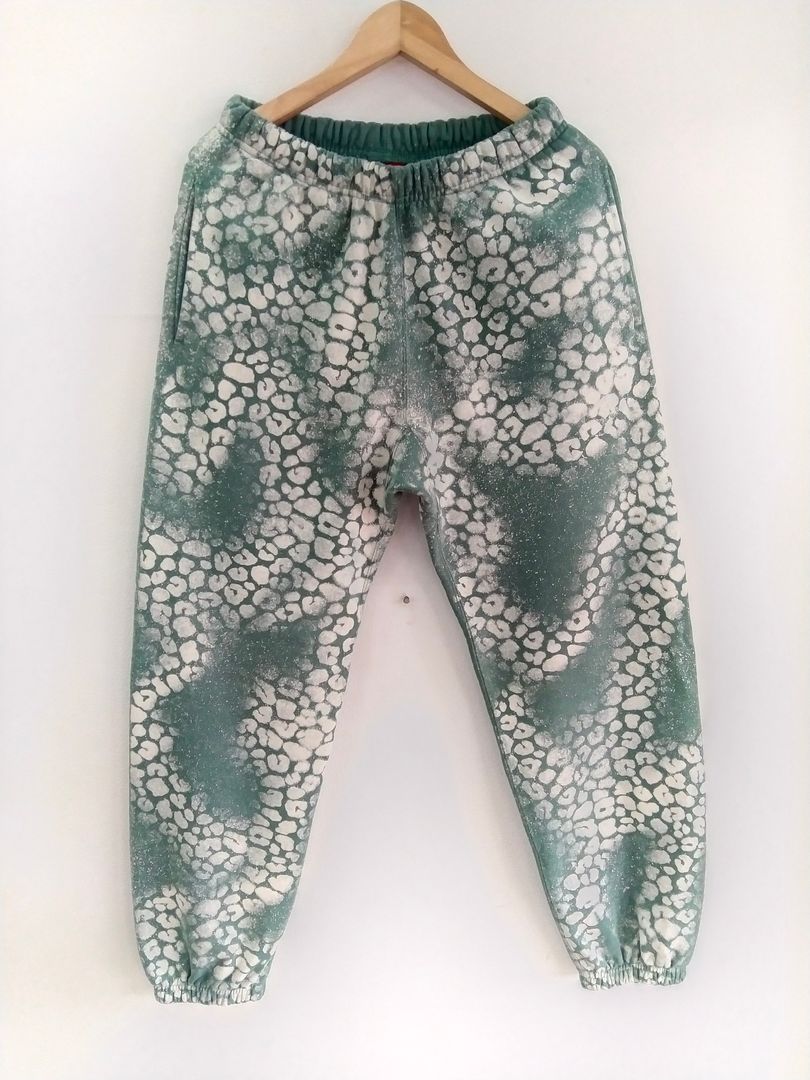 JOGGER SUPREME "MANCHAS" (TALLA S)