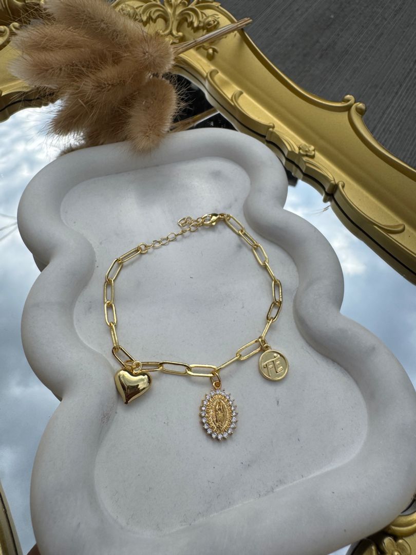 Pulseras en rodio con charms 