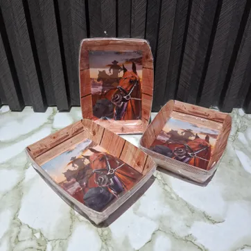 Imagen del producto BANDEJA DELUXE CABALLOS O VAQUERO X 12 UNIDADES PARA TORTA 