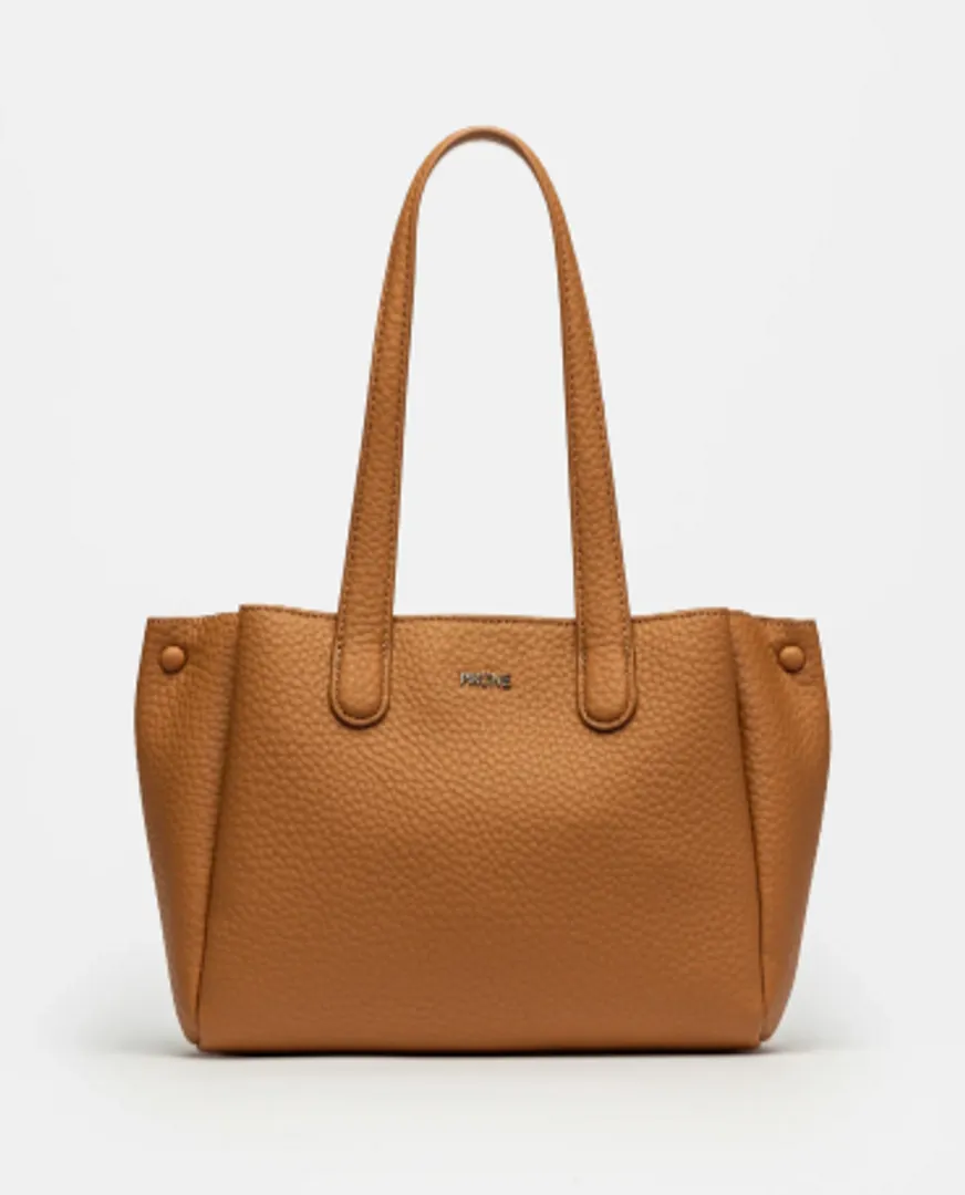 SHOPPER ERIN CUOIO