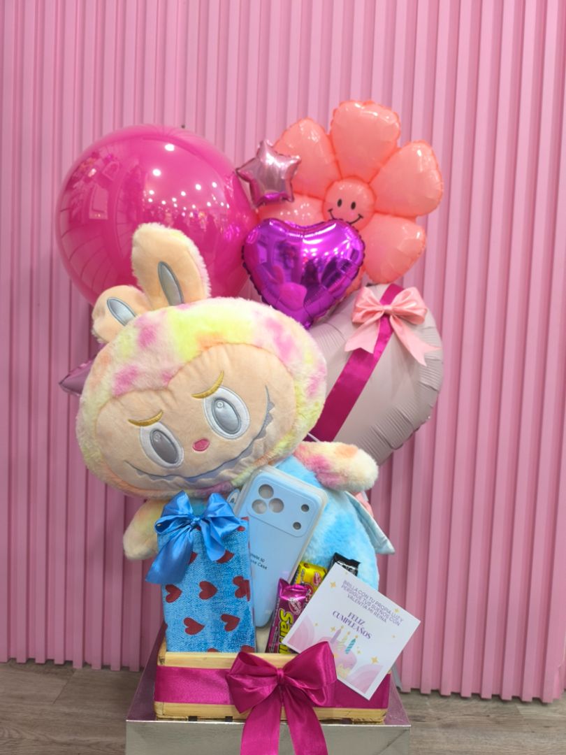 BOUQUET CON LABUBU