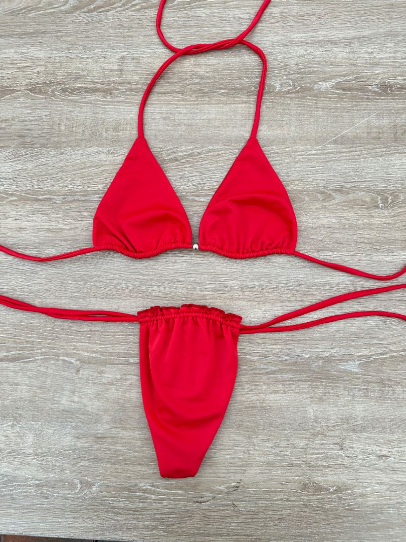 En oferta 3 bikinis 