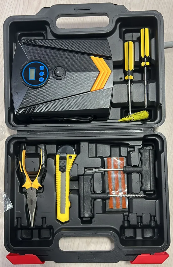 KIT MALETIN COMPRESOR DE AIRE Y HERRAMIENTAS PORTATIL