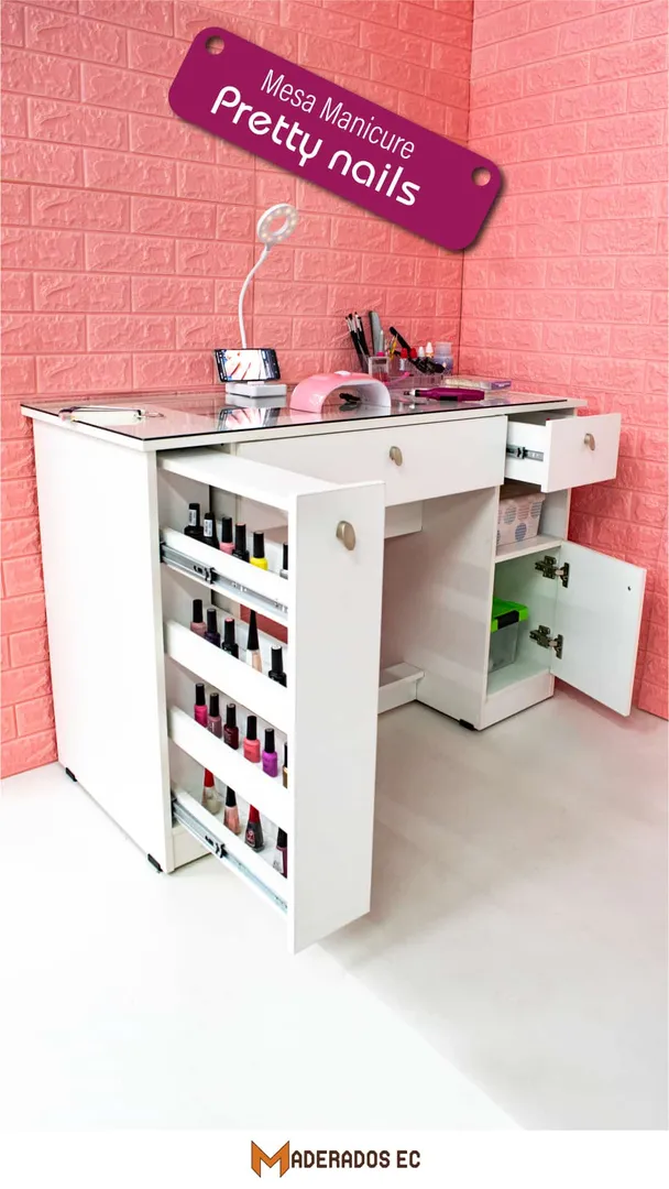 Manicure - Pretty Nails