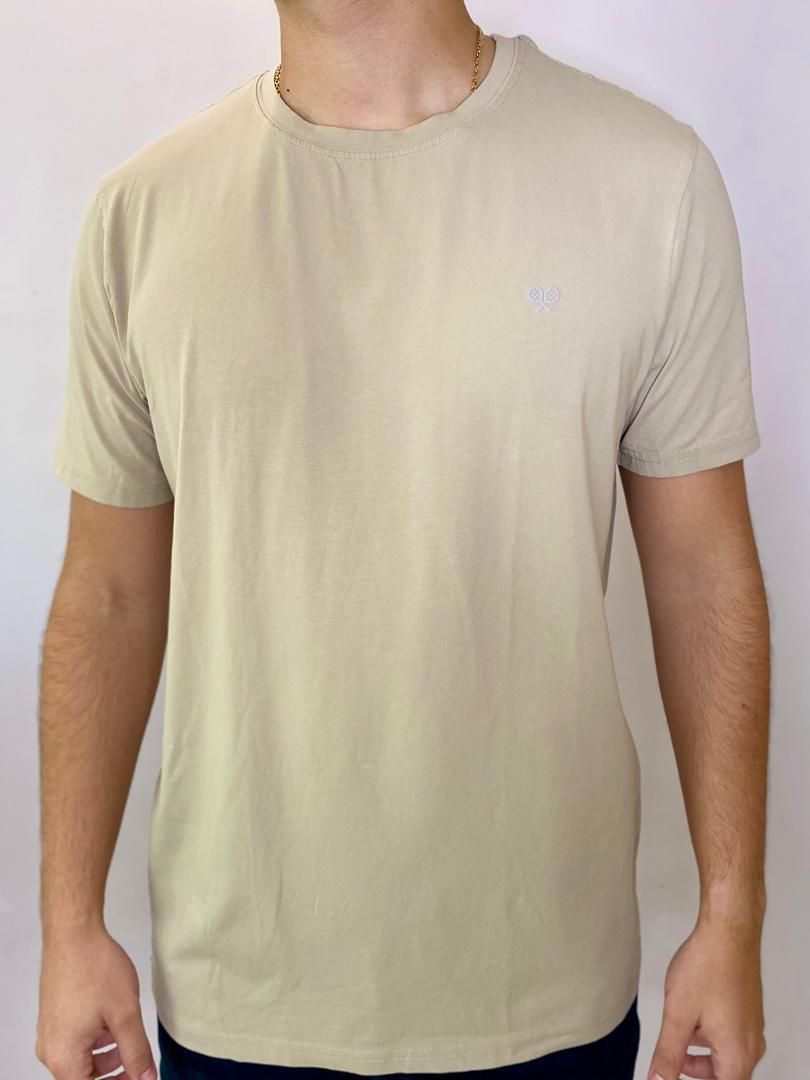 CAMISETA TENNIS ESSENCIALS - BEIGE