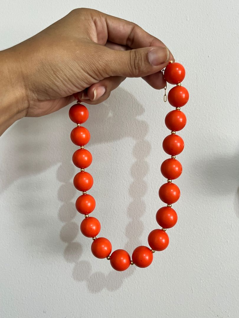 Collar naranja 