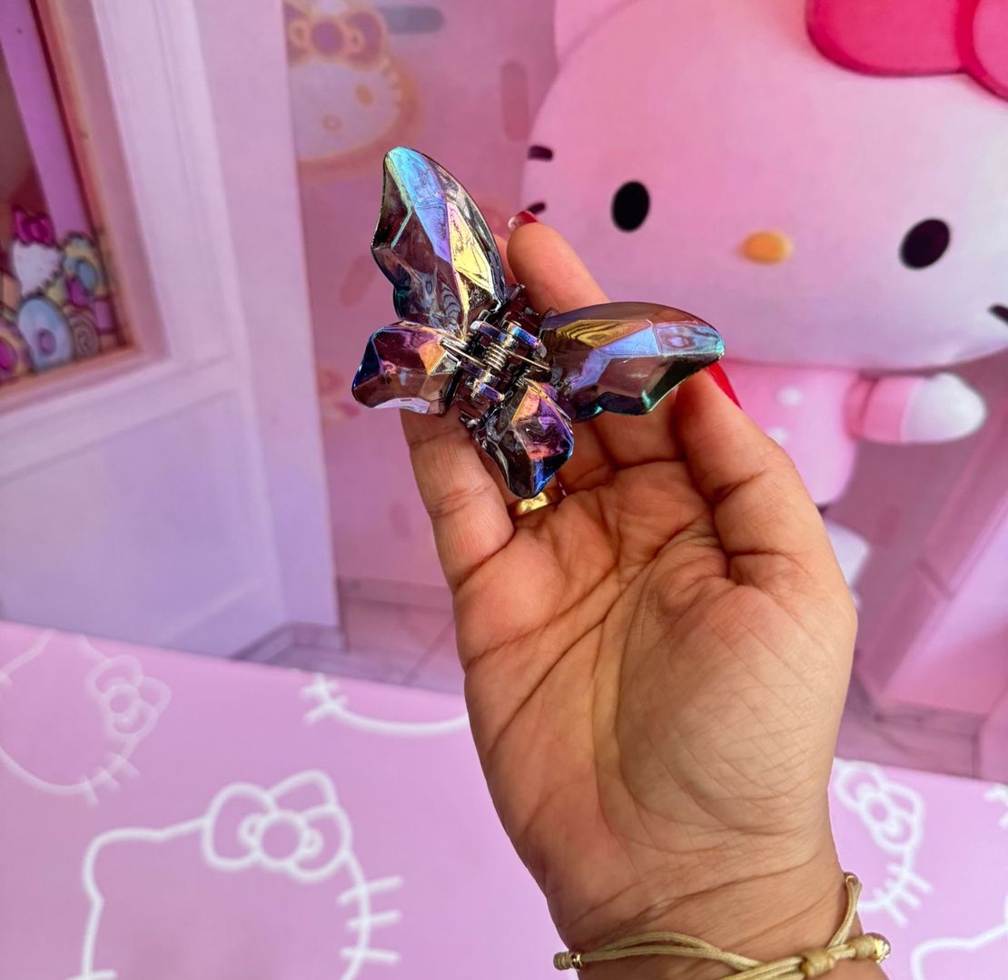 Caimán mariposas cristal 