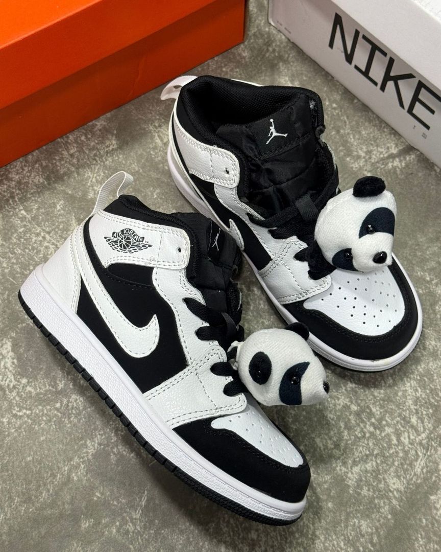 RETRO 1 PANDA NEGRO BLANCO 1.1