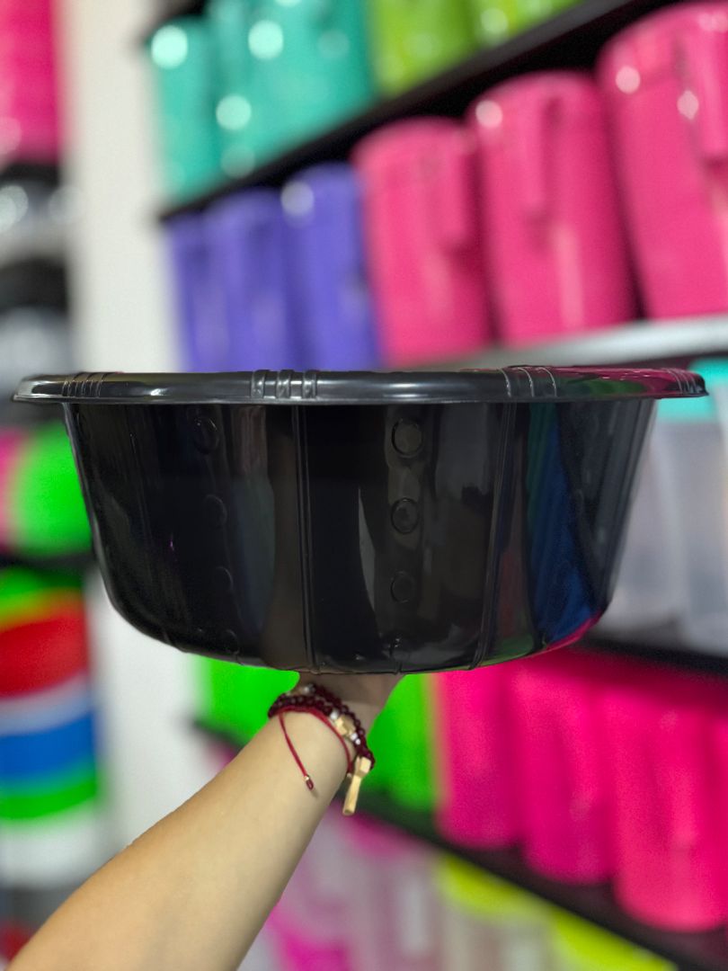 Ponchera con diseño 