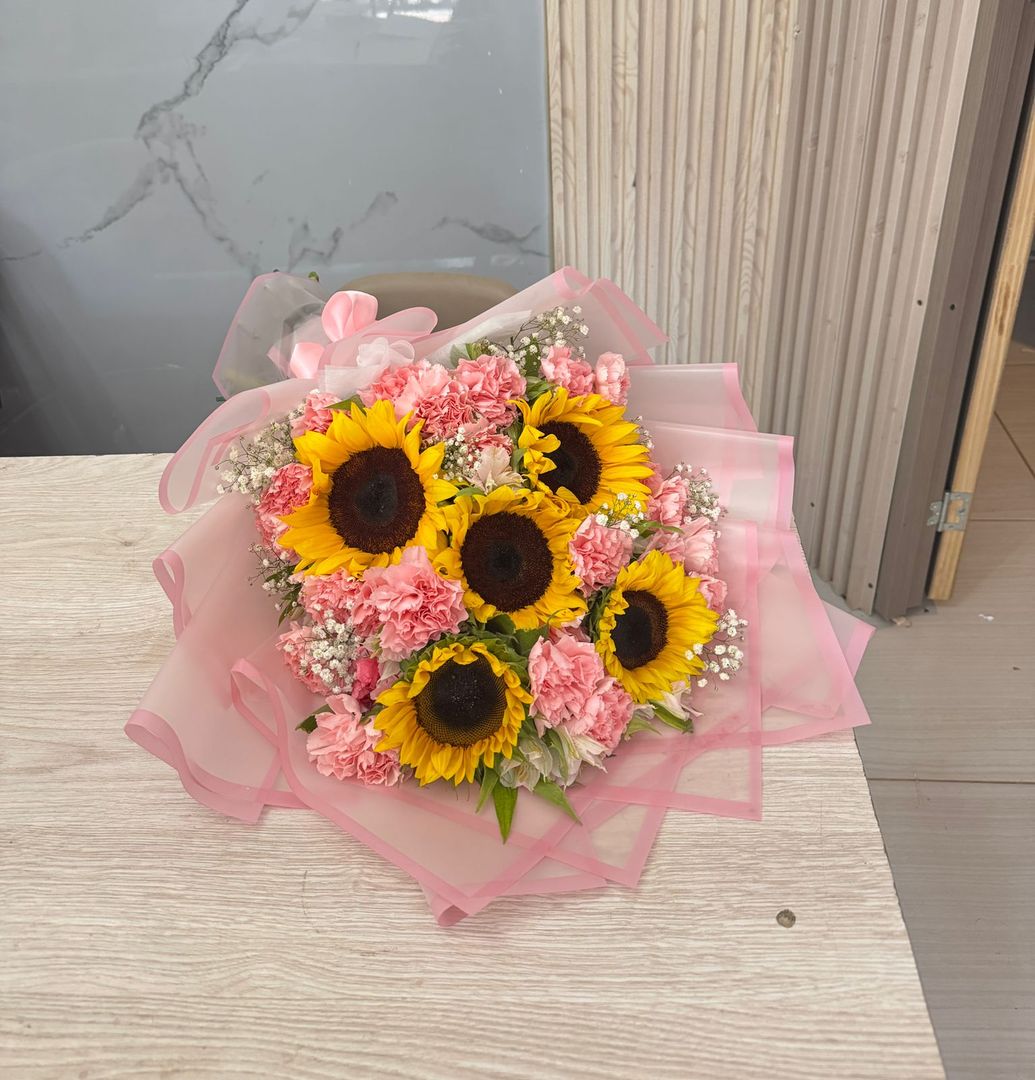 Ramo x5 girasoles y variados