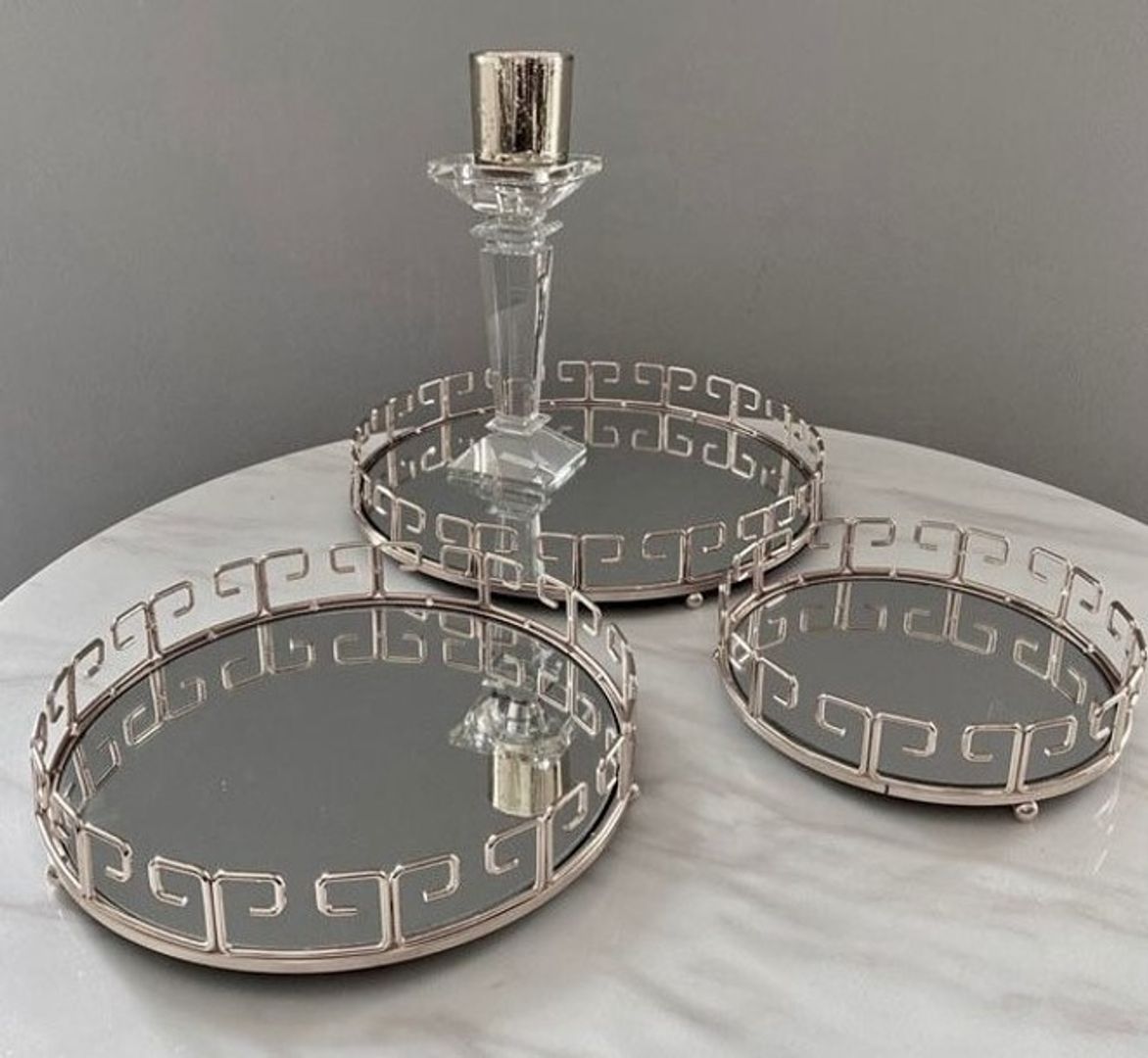 Set de dos charolas plateadas en metal con espejo