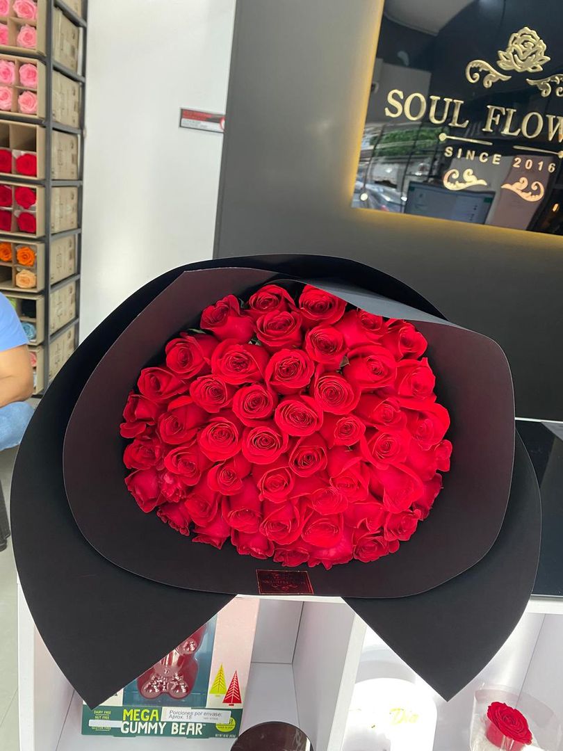 BOUQUET POR 50 ROSAS TRADICIONALES