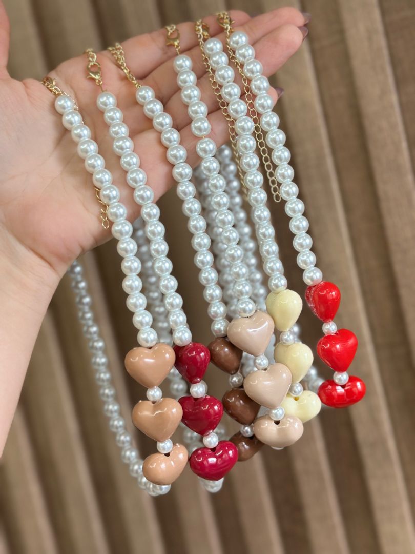 Collar perla corazones 