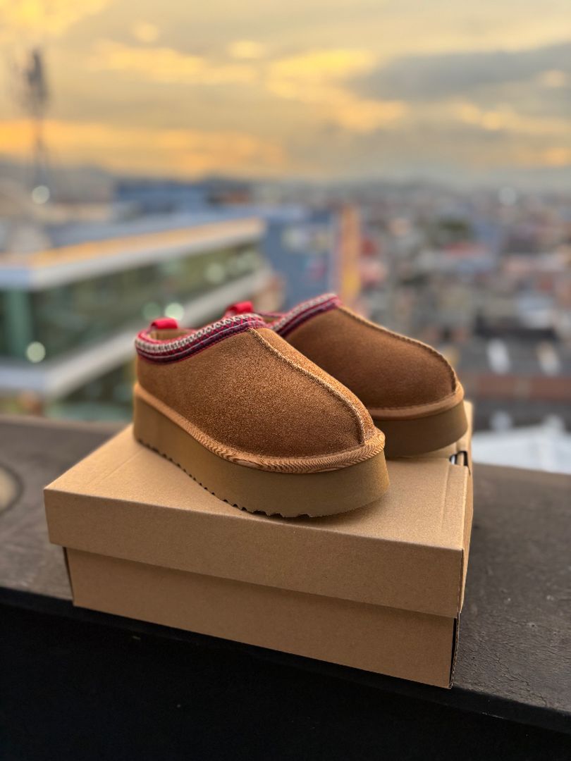 TENIS TIPO UGG CAFES 