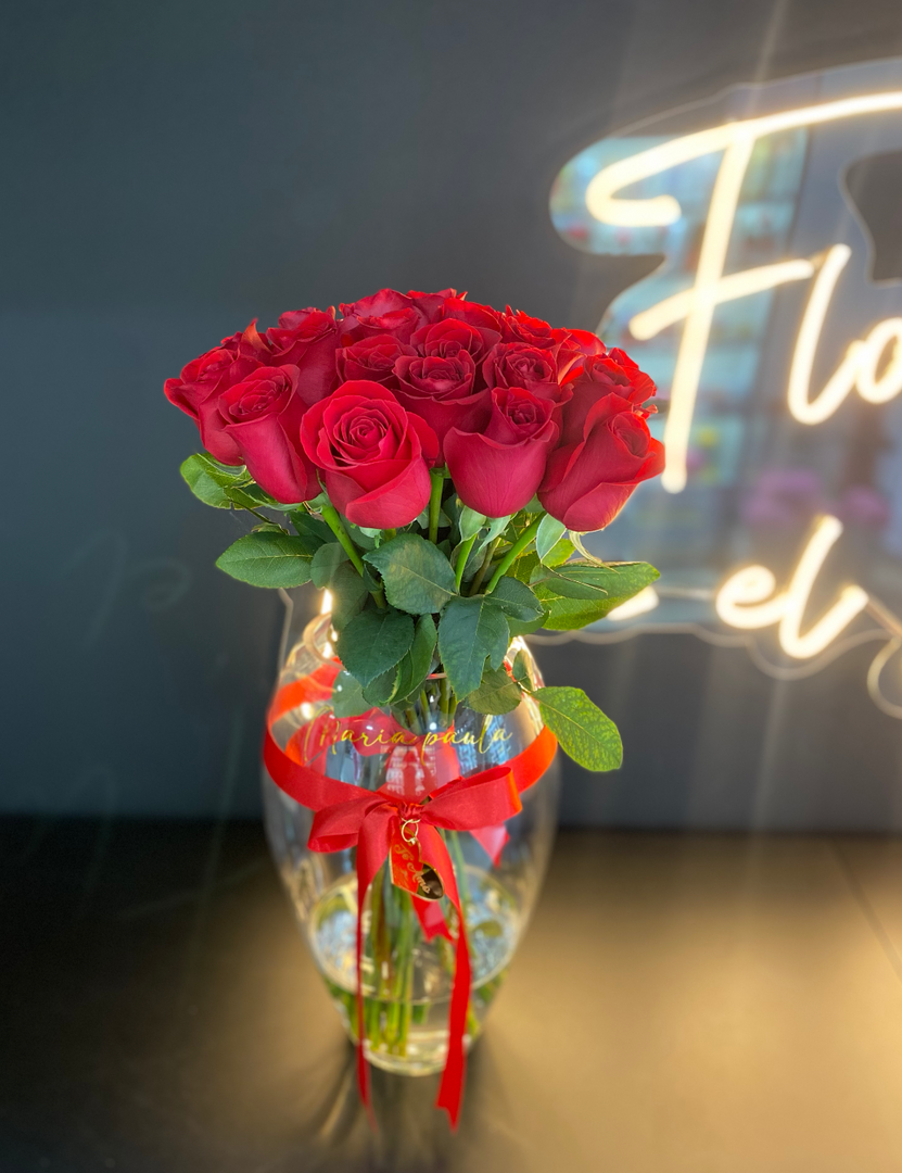 FLORERO POR 25 ROSAS TRADICIONALES