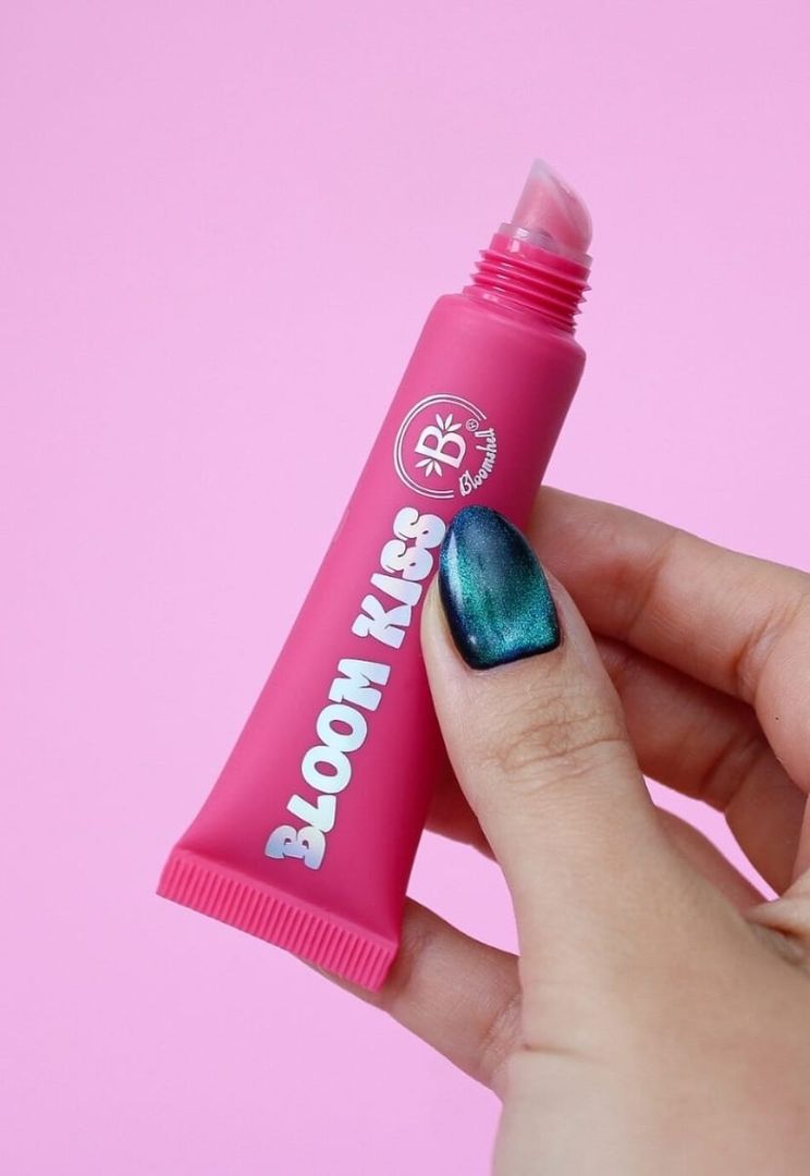 75- GLOSS BLOOM KISSES 