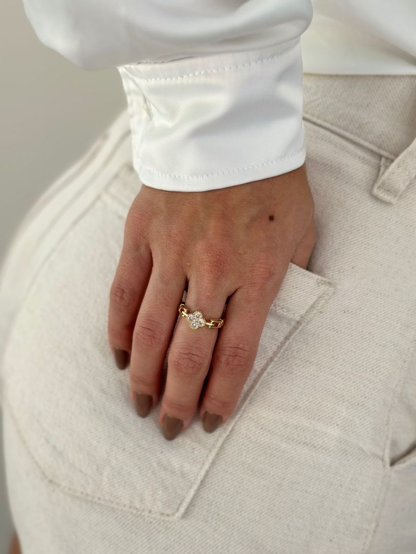 Anillo vancleef circonias 