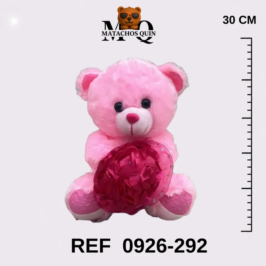 OSO SURTIDO CON BOUQUET DE ROSAS