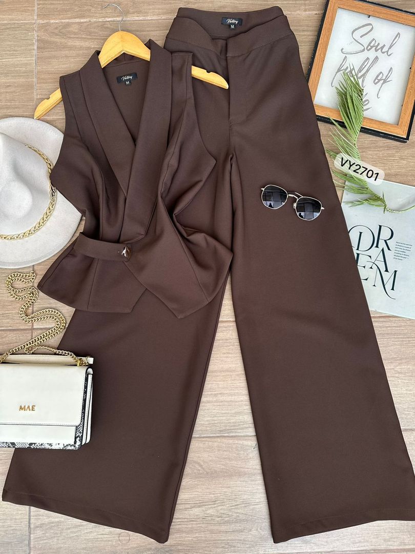 SET CHALECO LARGO Y PANTALON BOTON DORADO VY2701