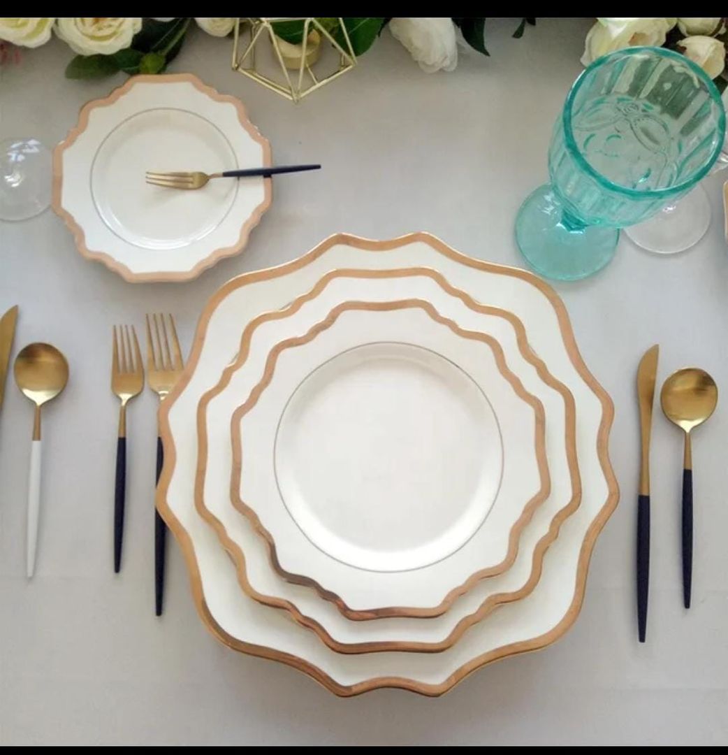 VAJILLA BLANCO ORILLO DORADO