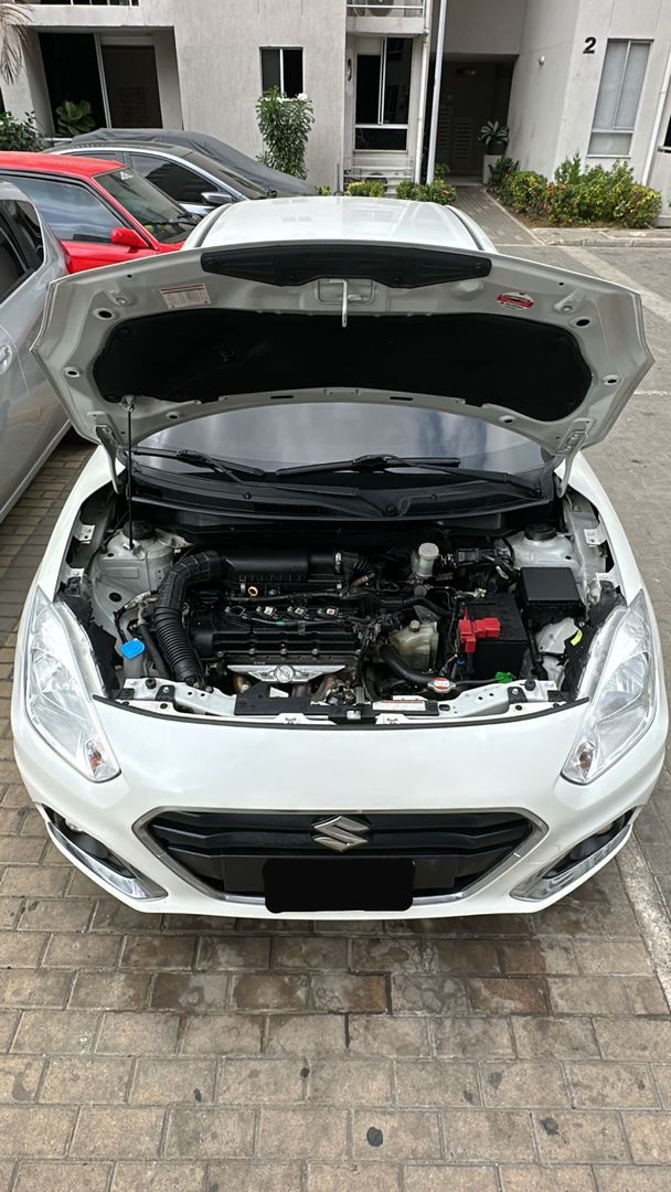 SUZUKI SWIFT 1.2L AUT SEDAN