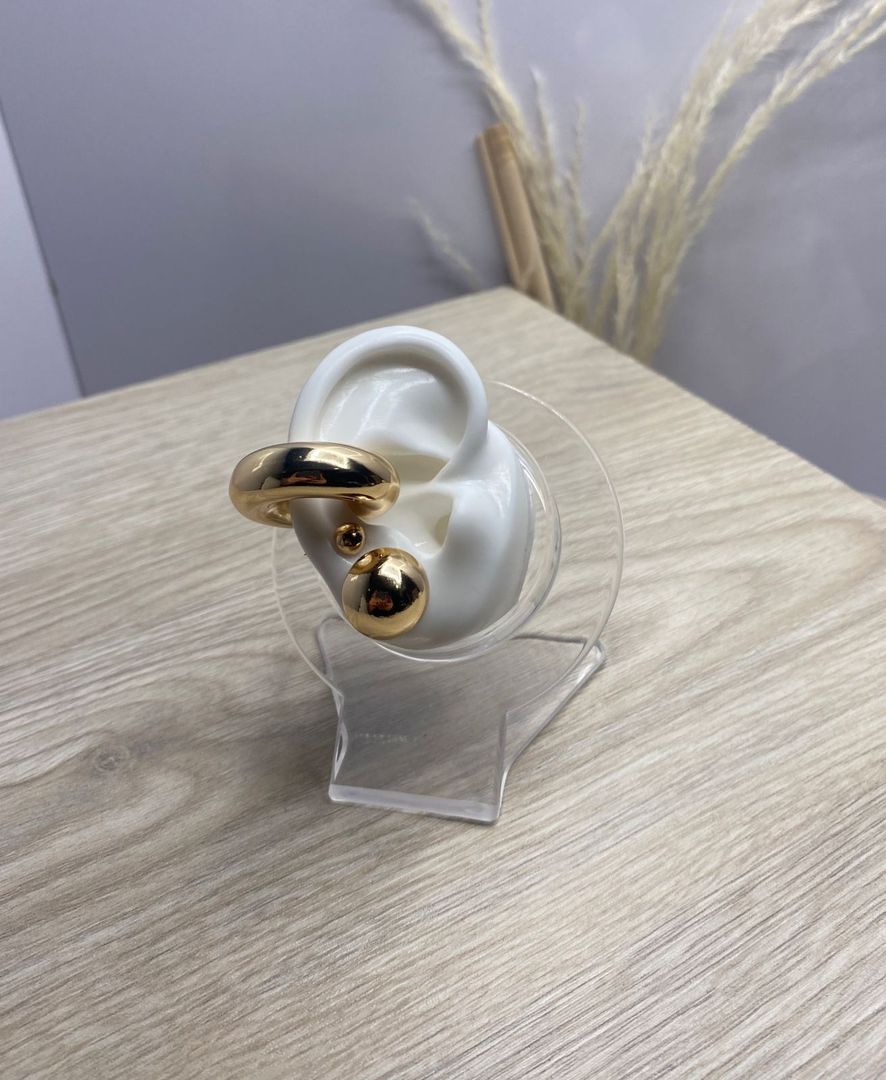 Diseño de topos y earcuff, oro rosa, covergold 