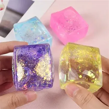 Imagen del producto SQUISHY CUBO 5X5 GLITTER 