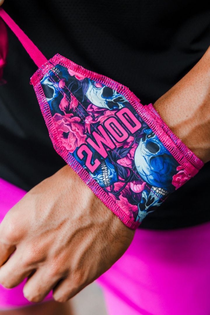  MUÑEQUERAS FIJAS SKULL FUCSIA 