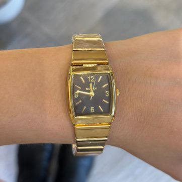 Imagen del producto Reloj cuadrado con negro 