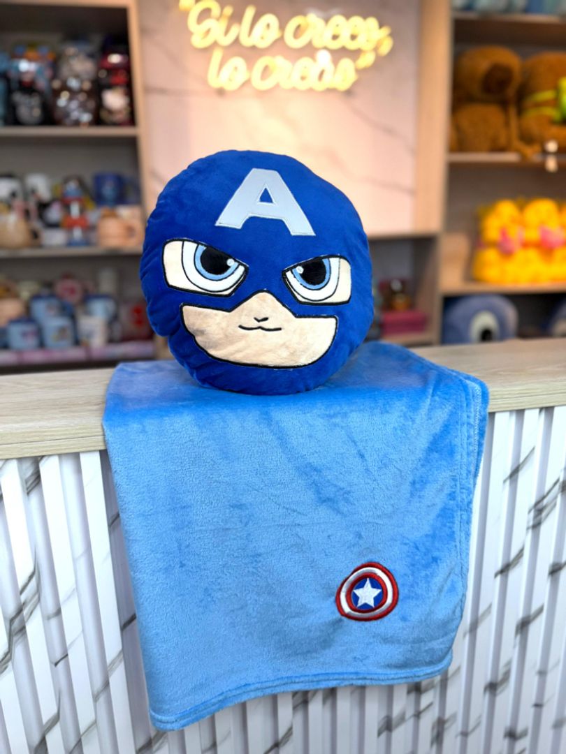 cobija SÚPER HÉROES almohada de peluche