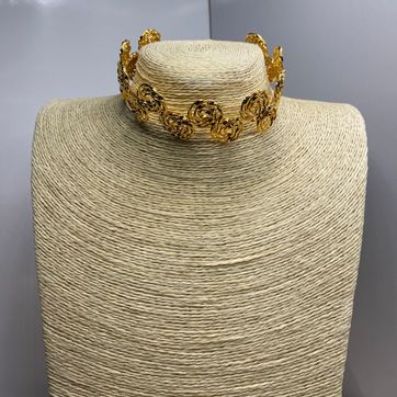 Imagen del producto Gargantilla de bronce con bañito de oro intercalada 