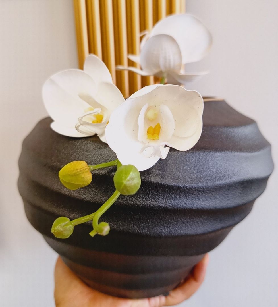 Florero en cerámica negro