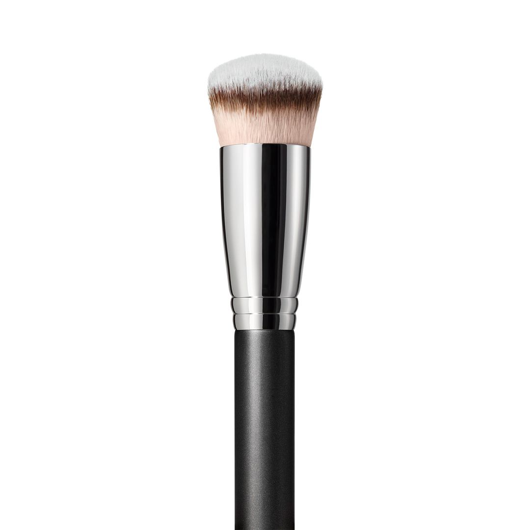 Brochas y Pinceles 170 Synthetic Rounded Slant Brush