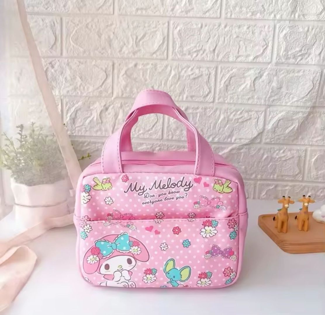 Lonchera térmica Sanrio tipo cuero