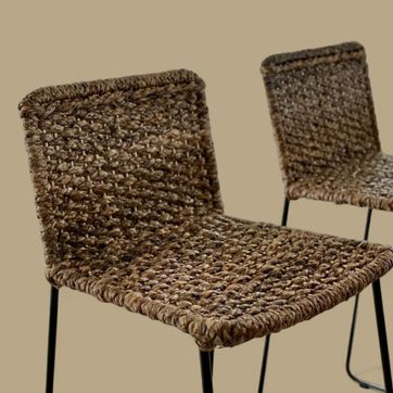 SILLA CÚBICA CALCETA DE PLATANO - imagen 1