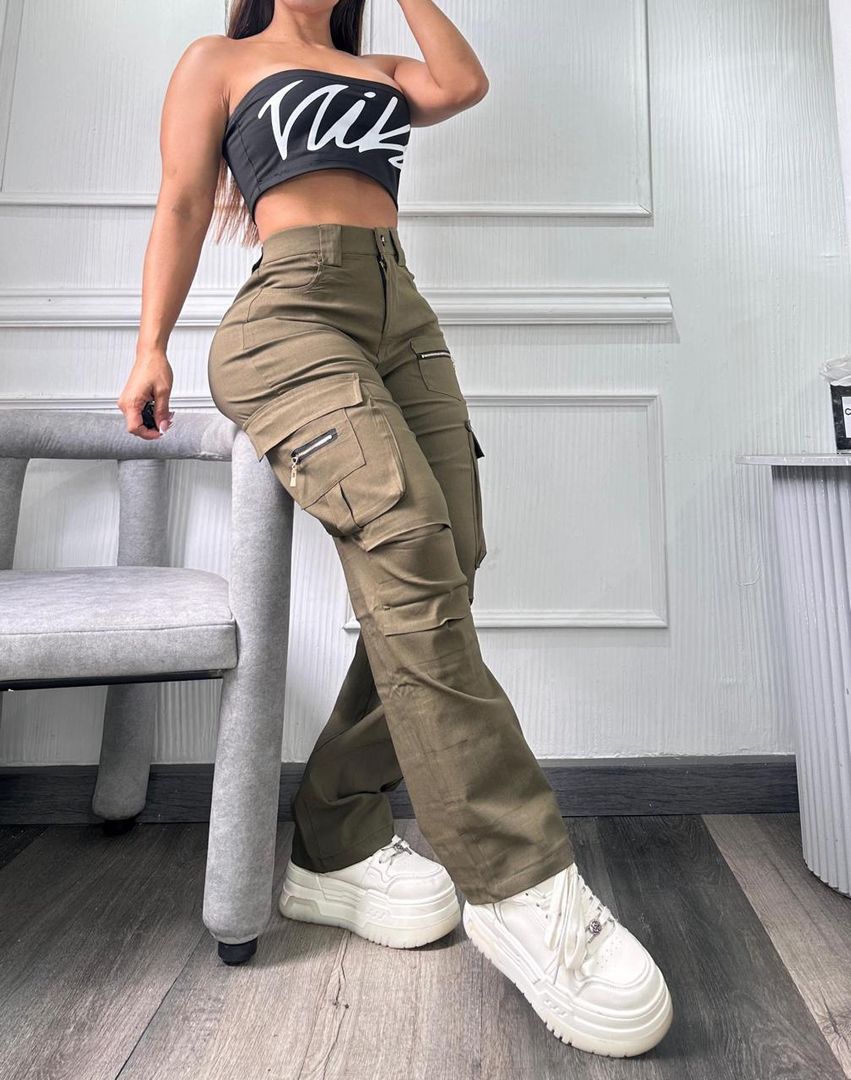 Pantalón cargo