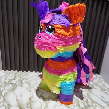 PIÑATA BURRITO DE COLORES - imagen 1