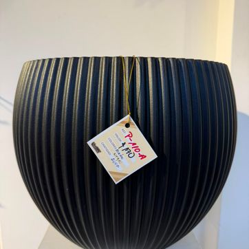 Imagen del producto MATERO PLASTICO TALLADO NEGRO GIGANTE