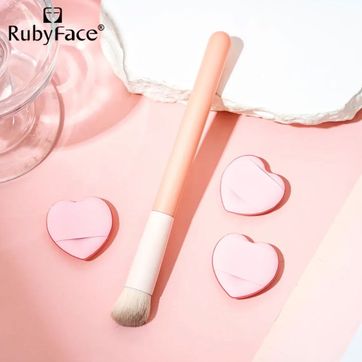 Set de brocha y esponjas Ruby Face  - imagen 1