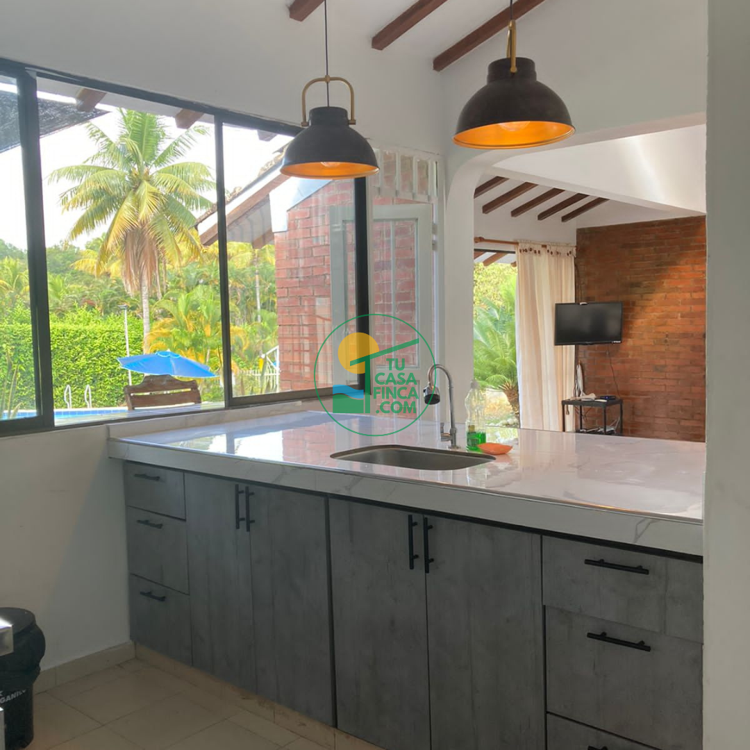 MELGAR |13|18 PERSONAS