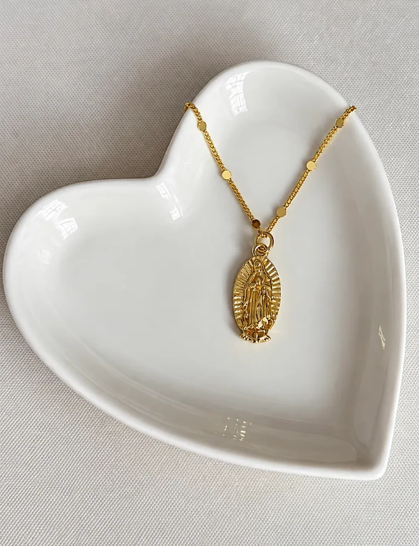 Cadena Guadalupe silueta