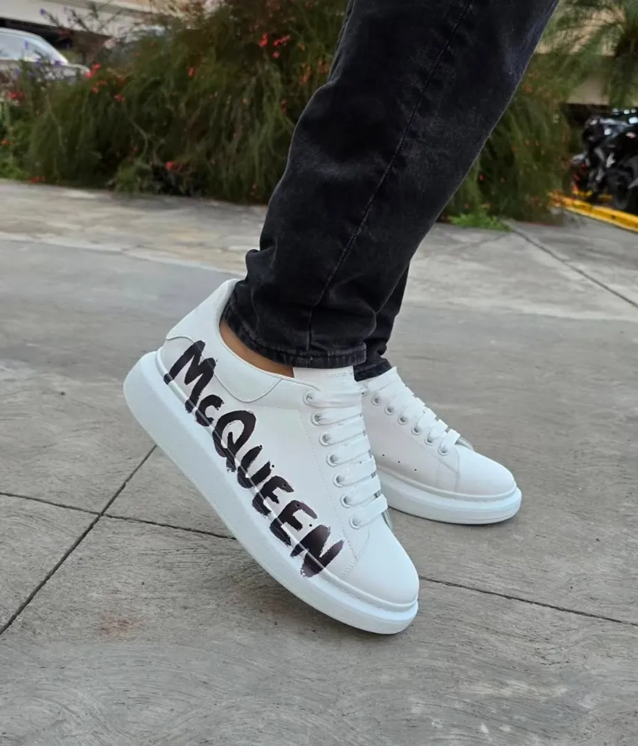 Alexander Mcqueen Letras