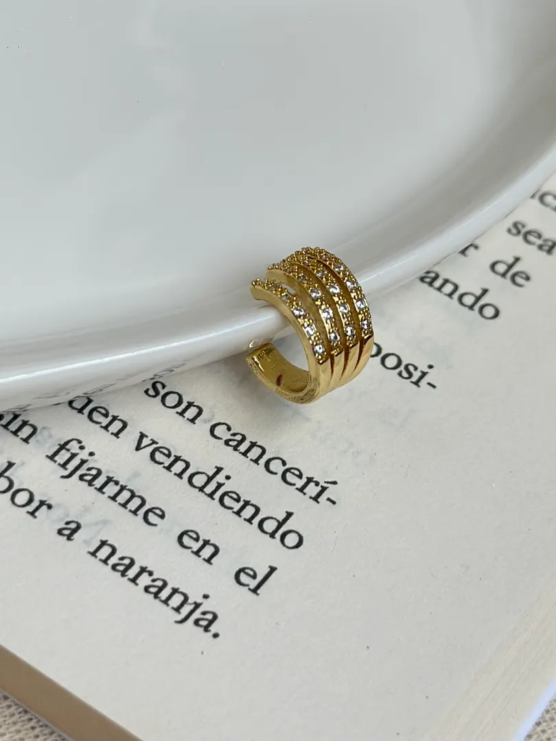 Earcuff líneas circonias 