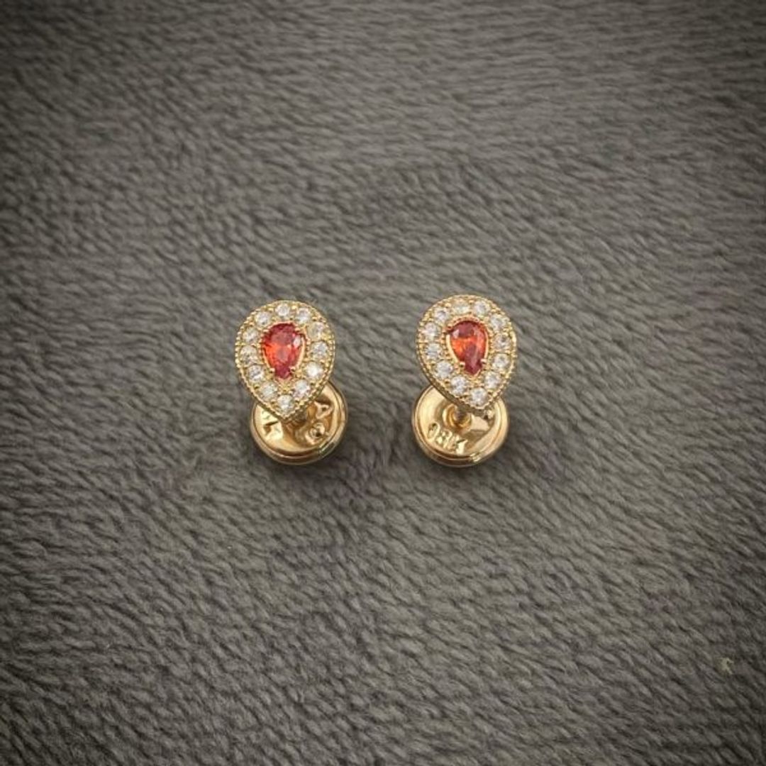 TOPOS DE GOTA CON CIRCONES 0.7 GR 